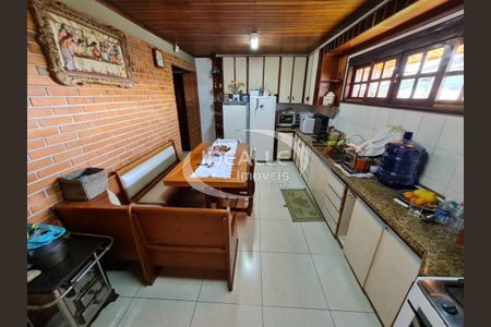6_photo/94dce0584d.21b2fa202967d017-ATLAS-ba4961fc-1485-4d14-b9ae-1d51c9656563.jpg de casa à venda com 4 quartos, 164m² em Santa Felicidade, Curitiba