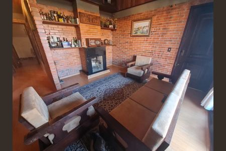 3_photo/94dce0584d.21b2fa202967d017-ATLAS-e2b40547-1029-4aab-b578-353cef6d06d5.jpg de casa à venda com 4 quartos, 164m² em Santa Felicidade, Curitiba