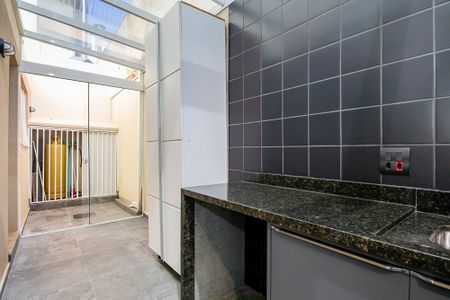 8_photo/94dce058d9.0ff36cb14f4d80ac-ATLAS-1e72f03c-e631-47bc-9506-998fbf4b913a.jpg de casa à venda com 3 quartos, 159m² em Santa Felicidade, Curitiba