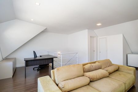 47_photo/94dce058d9.0ff36cb14f4d80ac-ATLAS-51dea5e5-c3da-4a1a-9dce-6d3775af4de5.jpg de casa à venda com 3 quartos, 159m² em Santa Felicidade, Curitiba