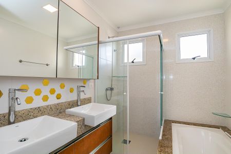 38_photo/94dce058d9.0ff36cb14f4d80ac-ATLAS-6788ef6d-5ff6-444b-af37-eaf0897b9c85.jpg de casa à venda com 3 quartos, 159m² em Santa Felicidade, Curitiba