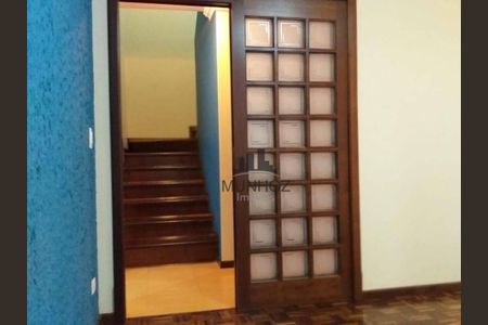 13_photo/94dce059a3.08f922be3a726ba4-ATLAS-d2d65e5a-9d22-4f0b-bd06-b1db1ad6c0c8.jpg de casa à venda com 4 quartos, 250m² em Santa Felicidade, Curitiba