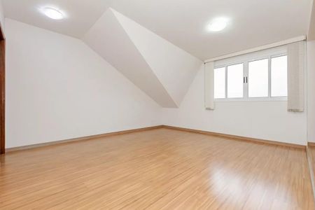 5_photo/94dce059ab.f6df20f27d2078f8-ATLAS-19dfb347-bcc9-411c-b992-885cec6a5fa9.jpg de casa à venda com 3 quartos, 176m² em Santa Felicidade, Curitiba