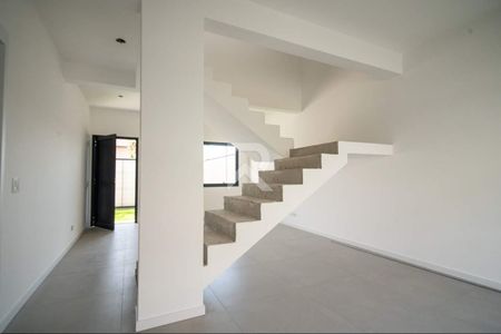 5_photo/94dce059b9.0efab58b94643d7b-ATLAS-3ef3bf0d-8a8e-425e-8430-e813106f6771.jpg de casa à venda com 3 quartos, 147m² em Santa Felicidade, Curitiba