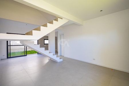 8_photo/94dce059b9.2832257cbb3df2c4-ATLAS-aae1dbfc-93b8-43a8-ba9c-39ee3b035b8a.jpg de casa à venda com 0 quarto, 194m² em Santa Felicidade, Curitiba