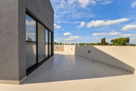 21_photo/94dce059b9.ecf0d48b3aff8a57-ATLAS-739d5a75-78f2-4524-8fad-b904112e0afb.jpg de casa à venda com 3 quartos, 163m² em Santa Felicidade, Curitiba