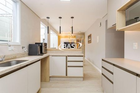 13_photo/94dce059d3.94f9574ec26e2eeb-ATLAS-22899ccb-e3a6-4849-8d69-d48540dde4f4.jpg de casa à venda com 3 quartos, 130m² em Santa Felicidade, Curitiba