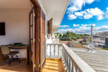 34_photo/94dce059d3.94f9574ec26e2eeb-ATLAS-6c5523de-7615-4e77-a6f5-fb2948622772.jpg de casa à venda com 3 quartos, 130m² em Santa Felicidade, Curitiba