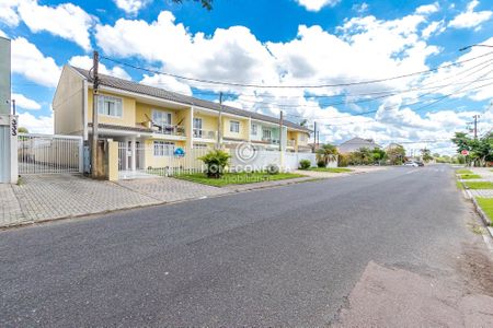 47_photo/94dce05b95.faecce82d0fac38b-ATLAS-4d0e95f1-91ab-41c4-8e9b-e4b8d3e3d392.jpg de casa à venda com 3 quartos, 159m² em Santa Felicidade, Curitiba