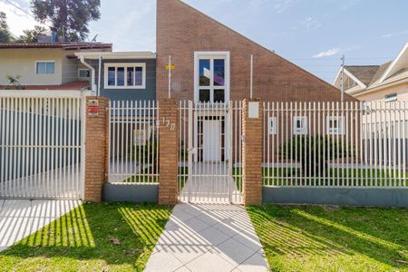 11_photo/94dce05bd5.6e9143fe3d472e43-ATLAS-1da9d0ff-908f-46c6-a1ce-70b57a5b48b9.jpg de casa à venda com 3 quartos, 340m² em Santa Felicidade, Curitiba