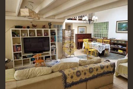 5_photo/94dce0d79b.aa63242a36834ddc-ATLAS-c341bbdd-abb5-4fef-a708-1934b5db20b1.jpg de casa para alugar com 4 quartos, 315m² em Pilarzinho, Curitiba