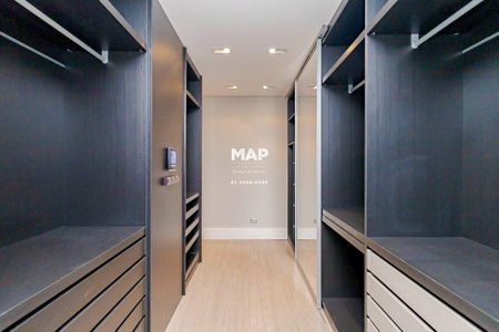 9_photo/94dce0e32f.f80db5b69226ee23-ATLAS-6b51942e-5067-4e30-b690-2f19d606ceb7.jpg de casa de condomínio à venda com 3 quartos, 551m² em Pilarzinho, Curitiba