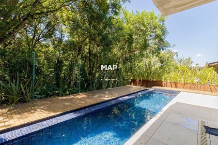 10_photo/94dce0e32f.f80db5b69226ee23-ATLAS-e3fa3897-effc-4604-87a3-4bafefa50dc3.jpg de casa de condomínio à venda com 3 quartos, 551m² em Pilarzinho, Curitiba