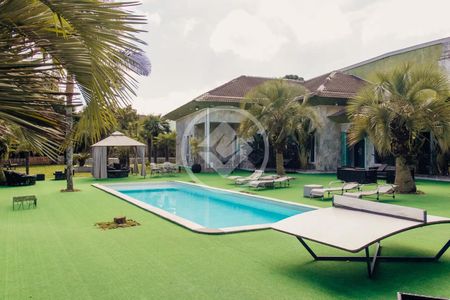 4_photo/94dce0f08f.e70fa8406114d9b6-ATLAS-20fcf805-de7a-4e99-9cd2-fce6c3dc86a3.jpg de casa à venda com 4 quartos, 2350m² em Santa Felicidade, Curitiba