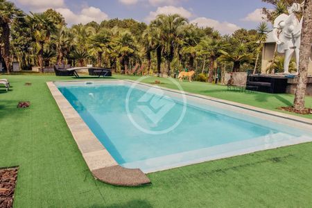 3_photo/94dce0f08f.e70fa8406114d9b6-ATLAS-e7d4a7fe-5f60-498b-8074-275a4a716320.jpg de casa à venda com 4 quartos, 2350m² em Santa Felicidade, Curitiba