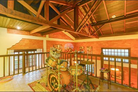 33_photo/94dce0f86d.a6f2120c715e6f27-ATLAS-2b1da7ac-1de2-4bae-b2fe-919a285a94e0.jpg de casa à venda com 3 quartos, 338m² em Santa Felicidade, Curitiba