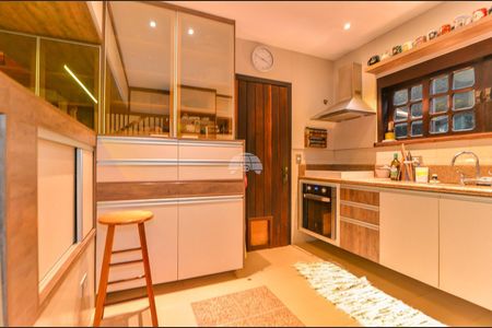 22_photo/94dce0f86d.a6f2120c715e6f27-ATLAS-2e5162b1-1e27-41d1-b273-0fa369b01b8e.jpg de casa à venda com 3 quartos, 338m² em Santa Felicidade, Curitiba