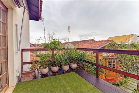 50_photo/94dce0f86d.a6f2120c715e6f27-ATLAS-3008b90a-fe55-42d3-a914-e317f40951ec.jpg de casa à venda com 3 quartos, 338m² em Santa Felicidade, Curitiba