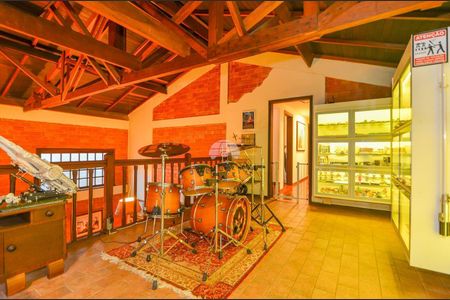 32_photo/94dce0f86d.a6f2120c715e6f27-ATLAS-41ae67b7-4f1f-419e-8169-b0c735a6424a.jpg de casa à venda com 3 quartos, 338m² em Santa Felicidade, Curitiba
