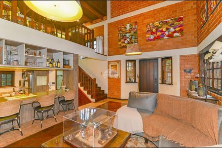 16_photo/94dce0f86d.a6f2120c715e6f27-ATLAS-ba2b6a36-1e38-461d-8eb2-5c893a9d8df9.jpg de casa à venda com 3 quartos, 338m² em Santa Felicidade, Curitiba