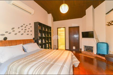 43_photo/94dce0f86d.a6f2120c715e6f27-ATLAS-cc6440b9-d559-4608-bc2a-b3619bb79dae.jpg de casa à venda com 3 quartos, 338m² em Santa Felicidade, Curitiba