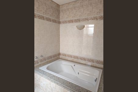 18_photo/94dce0ff35.e3da74daae84817a-ATLAS-00e426d6-bb56-4bf2-9376-f4947aa151ef.jpg de casa à venda com 3 quartos, 239m² em Santa Felicidade, Curitiba