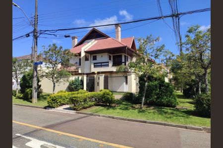 5_photo/94dce0ff35.e3da74daae84817a-ATLAS-7ae03ec9-7d5b-40de-b4eb-e6bc80c07e96.jpg de casa à venda com 3 quartos, 239m² em Santa Felicidade, Curitiba