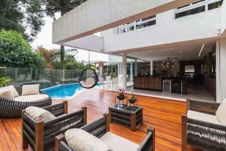 6_photo/94dce101ef.b77e7a1178258964-ATLAS-30daa014-a7a4-4585-900b-ee535b9eabb7.jpg de casa de condomínio à venda com 4 quartos, 448m² em São João, Curitiba