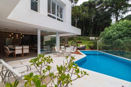 12_photo/94dce101ef.b77e7a1178258964-ATLAS-a13dde06-8116-48d5-8001-79cc2e009c05.jpg de casa de condomínio à venda com 4 quartos, 448m² em São João, Curitiba