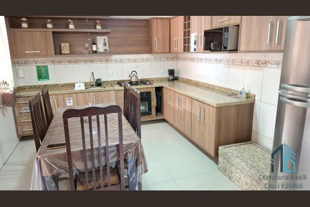 12_photo/94dce1078b.ceff8192393c33de-ATLAS-e649181b-b25e-4a1f-bf16-3e56abb704d0.jpg de casa à venda com 3 quartos, 210m² em Santa Felicidade, Curitiba