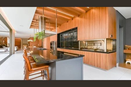 13_photo/94dce10a9d.ceff8192393c33de-ATLAS-85c10b5f-09ba-4a84-b2bf-c155e5cd1e97.jpg de casa à venda com 4 quartos, 428m² em Santa Felicidade, Curitiba