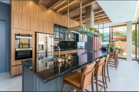 19_photo/94dce10a9d.ceff8192393c33de-ATLAS-8a28c822-4430-49f4-a8d3-123deba29b7d.jpg de casa à venda com 4 quartos, 428m² em Santa Felicidade, Curitiba