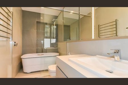 27_photo/94dce10a9d.ceff8192393c33de-ATLAS-e19ff5b1-9fa7-4c85-9140-08a1fd58354a.jpg de casa à venda com 4 quartos, 428m² em Santa Felicidade, Curitiba