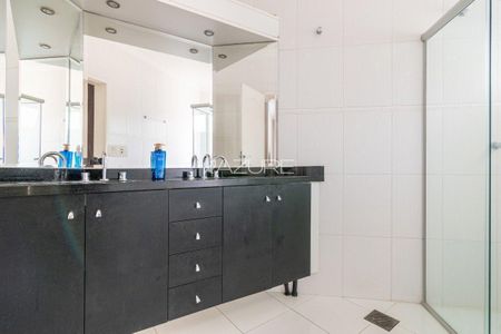 1_photo/94dce10adb.b8a9f91cb517b5ed-ATLAS-8e5cf97a-0b03-4a65-b0c8-8447cca4e39b.jpg de casa à venda com 4 quartos, 265m² em Santa Felicidade, Curitiba