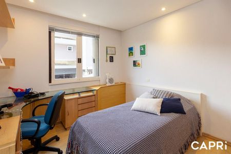 5_photo/94dce10b35.7e2ea02b9085bf9d-ATLAS-e48a5027-3e8a-444f-b961-014307879424.jpg de casa à venda com 4 quartos, 517m² em Santa Felicidade, Curitiba