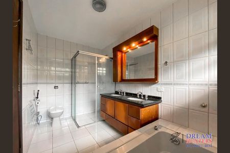 8_photo/94dce10f0b.1463d70521bc8e9f-ATLAS-04d27f9f-5b2a-4ec6-99bd-bb1408b33a12.jpg de casa à venda com 6 quartos, 300m² em Santa Felicidade, Curitiba