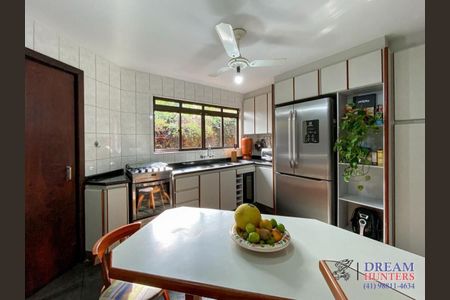 6_photo/94dce10f0b.1463d70521bc8e9f-ATLAS-759be77a-8ca0-43a2-85eb-19cc70a558be.jpg de casa à venda com 6 quartos, 300m² em Santa Felicidade, Curitiba