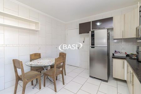 49_photo/94dce10fe9.a350ac1642ed0ea1-ATLAS-e3fbe920-f7cf-4cd4-8ecc-037a1008776c.jpg de casa à venda com 3 quartos, 344m² em São João, Curitiba