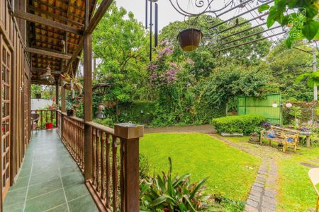 3_photo/94dce11695.9e992f38593ad451-ATLAS-ec79f7df-d4d2-4869-91e1-d58313eba7de.jpg de casa à venda com 3 quartos, 250m² em São João, Curitiba