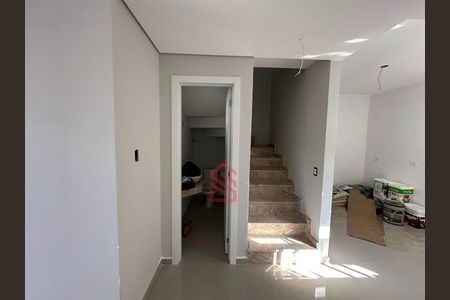 4_photo/94dce11ac1.a2c65cd7372fdce1-ATLAS-3b3dae25-a5fd-43ca-9b26-5c4a5b4d138c.jpg de casa à venda com 3 quartos, 88m² em São João, Curitiba