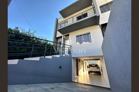 2_photo/94dce12307.6d966f5fb5582f4e-ATLAS-3de2aa23-aba5-4881-9574-120e24166c8f.jpg de casa à venda com 3 quartos, 180m² em Pilarzinho, Curitiba