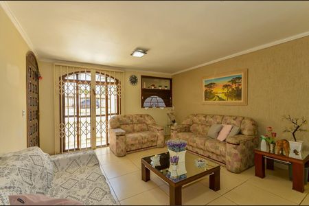 7_photo/94dce124eb.7aa09751b46c0c2b-ATLAS-a7e92f74-3e78-4f2e-b3c4-506eefe2d442.jpg de casa à venda com 4 quartos, 334m² em Pilarzinho, Curitiba