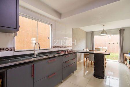 5_photo/94dce1262d.4579229d3db6466f-ATLAS-b97c17fd-70ae-4a17-90b6-8d1cbb5ea789.jpg de casa à venda com 3 quartos, 181m² em Pilarzinho, Curitiba