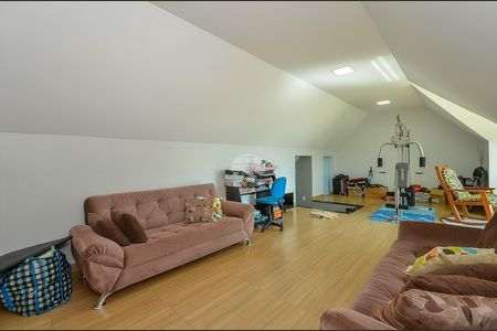 7_photo/94dce1286f.59b9fa3339c8dcb8-ATLAS-6f5ae815-d63e-47c5-805f-cce9e360d330.jpg de casa à venda com 4 quartos, 270m² em Pilarzinho, Curitiba