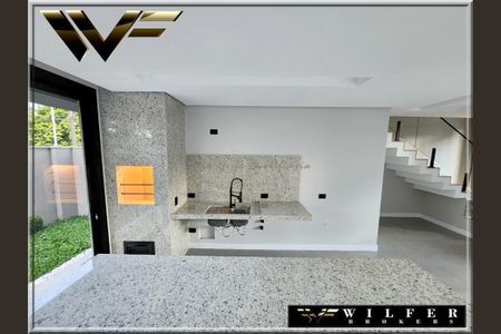 7_photo/94dce12b8d.86f105e730b74fa5-ATLAS-49807593-7308-4837-8e34-ff3b1f8b1c7a.jpg de casa de condomínio à venda com 3 quartos, 122m² em Pilarzinho, Curitiba