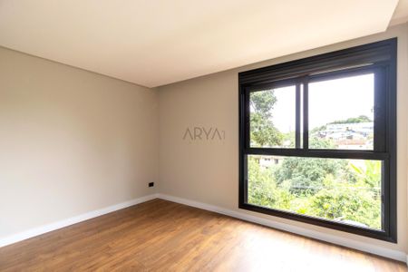 11_photo/94dce12b8d.a02bc50729c16a65-ATLAS-9e6263ae-5347-4b56-905b-56fde2dd1fce.jpg de casa à venda com 3 quartos, 166m² em Pilarzinho, Curitiba