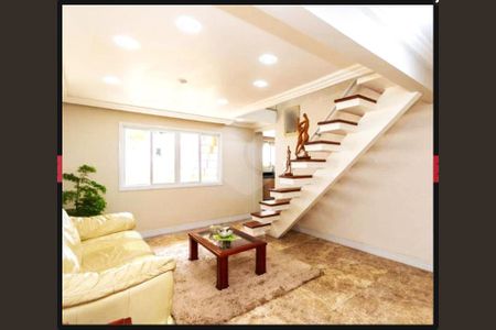 8_photo/94dce12df1.a15f321e408d66f6-ATLAS-317de676-10ea-4a93-b71f-3e19ee84e35e.jpg de casa à venda com 4 quartos, 400m² em Pilarzinho, Curitiba