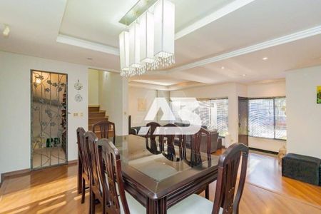 5_photo/94dce12ec5.72f38772c60cc7a0-ATLAS-6b0a5ea0-e2b4-4a6c-9633-93f26804abc1.jpg de casa à venda com 4 quartos, 275m² em Pilarzinho, Curitiba