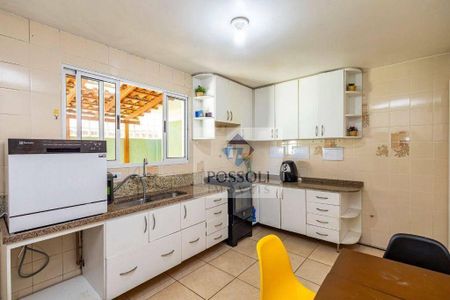 20_photo/94dce12ee1.203ffe32249db6fb-ATLAS-43ab9a49-4e46-490f-b6da-89d5adefd8d8.jpg de casa à venda com 4 quartos, 340m² em Pilarzinho, Curitiba