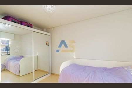 31_photo/94dce12fa9.f279df7ab7105e24-ATLAS-5c8a1e3f-e8ca-47ef-929f-1774e5f00c7b.jpg de casa à venda com 4 quartos, 270m² em Pilarzinho, Curitiba